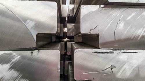 Aluminium pig of aluminum alloy 6063