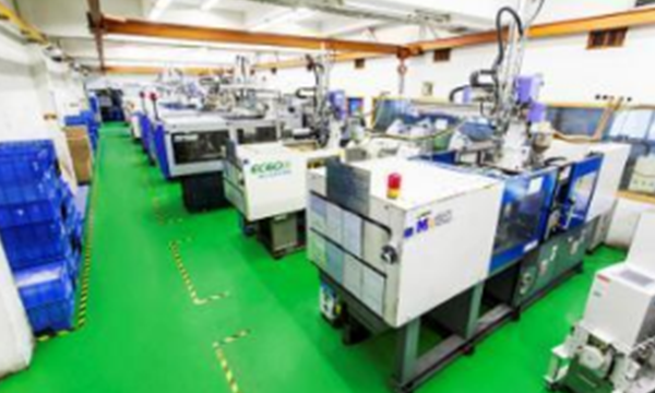 Plastic moulding shop 4