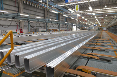 Aluminum profile on the conveyor belt