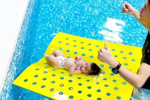 Water float pad