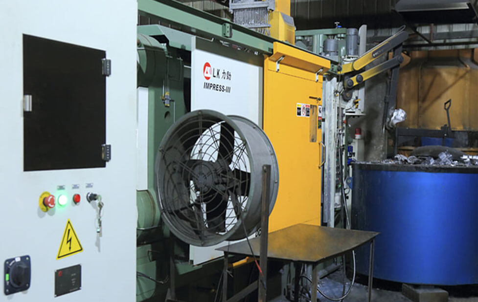 Die casting machine